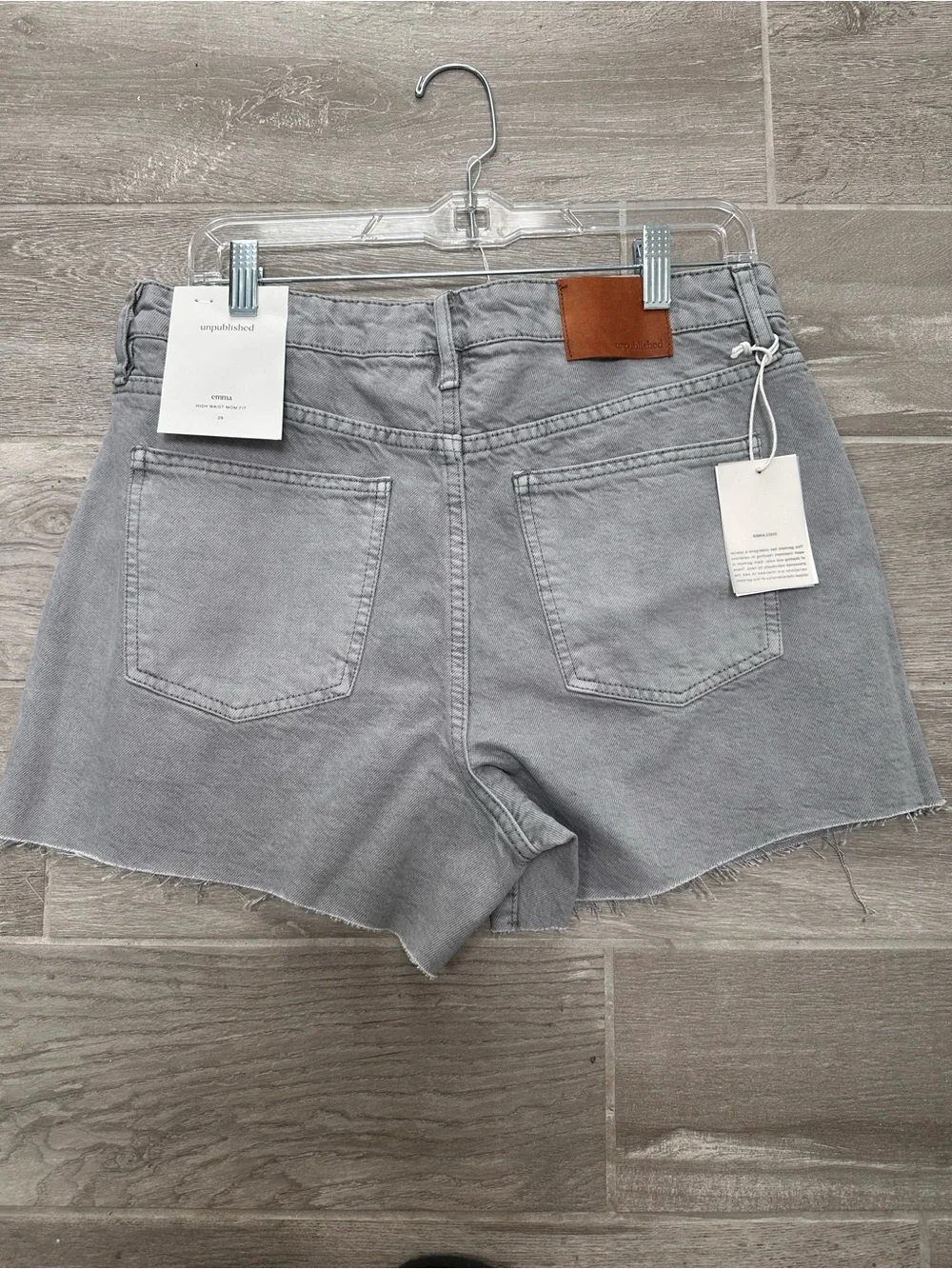 NWT Unpublished x Anthropologie Emma Denim Shorts Color: DENIM LIGHT Size 29 - Picture 6 of 8